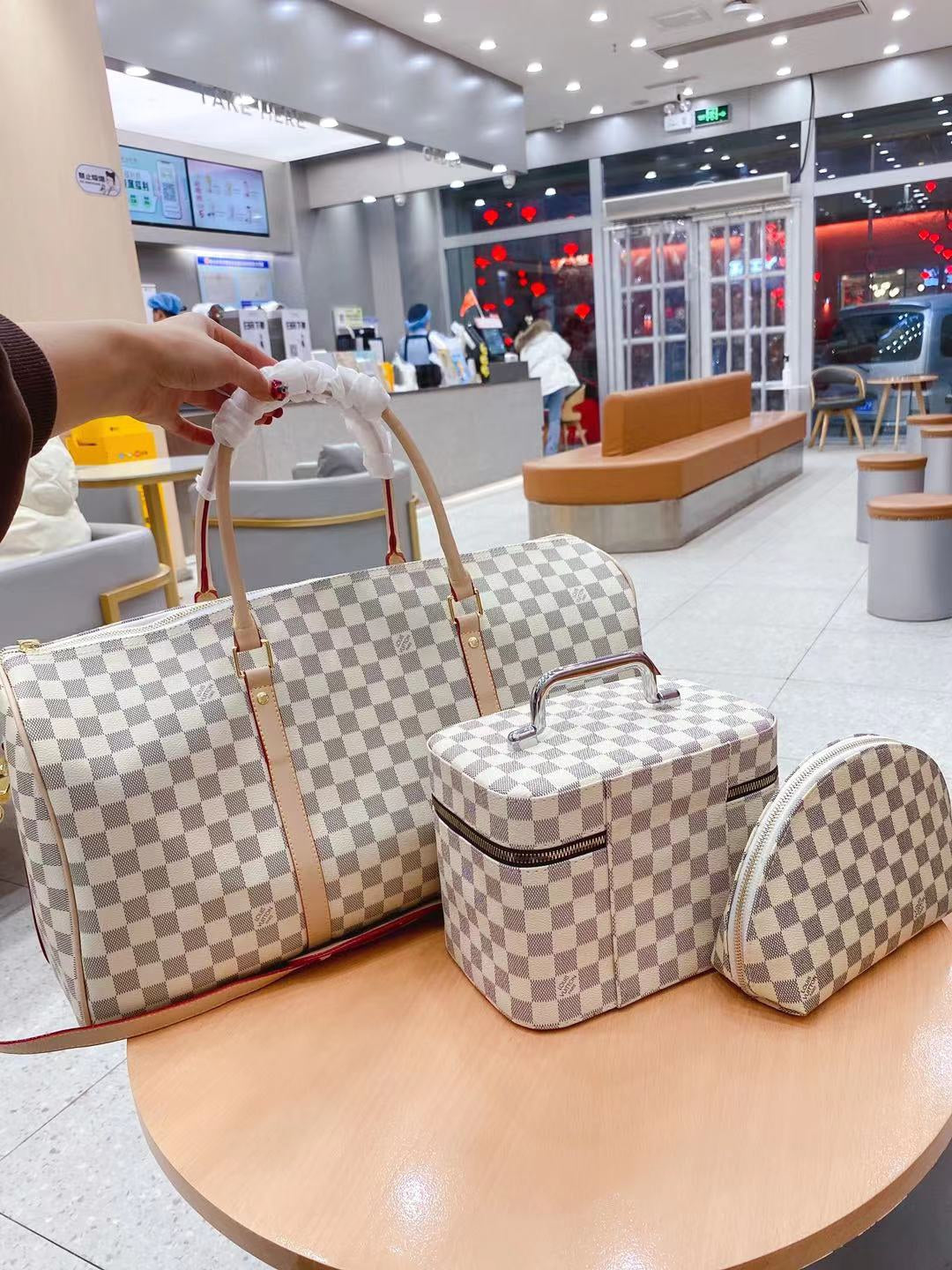 Jackson Duffle Bag 7 Piece Set