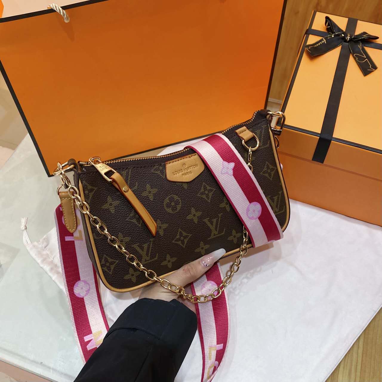 Izzy Bag With Pink Strap
