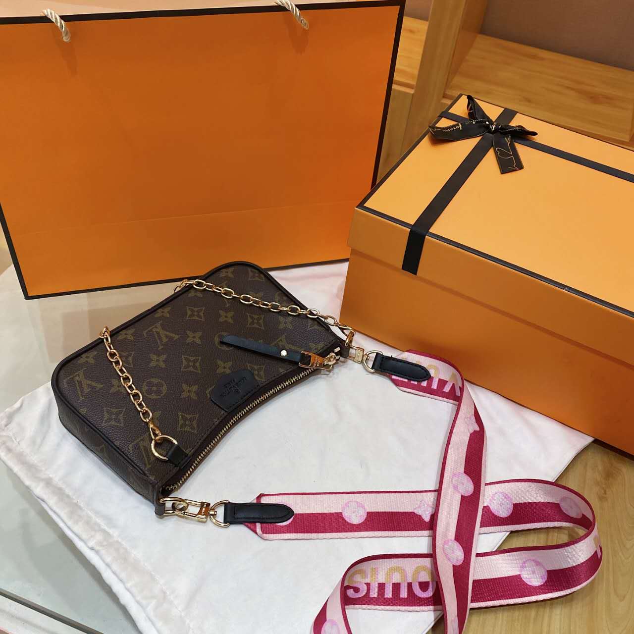 Izzy Bag With Pink Strap