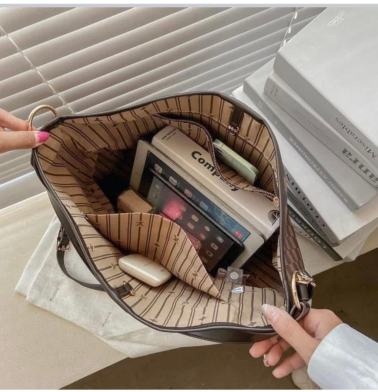 Traveler Bag