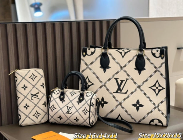 Caitlyn White Purse set